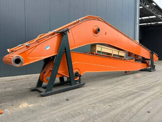 2025-hitachi-zx220-1423297-45444855