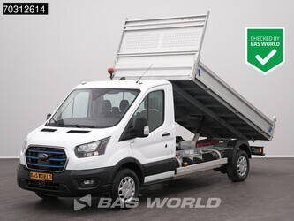 صورة ل المركبات التجارية 2023 فورد TRANSIT