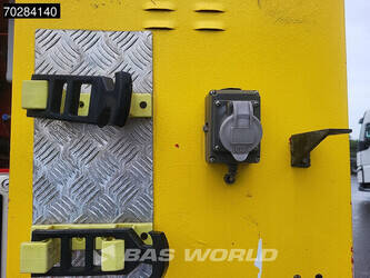 2009-renault-thomas-45447704