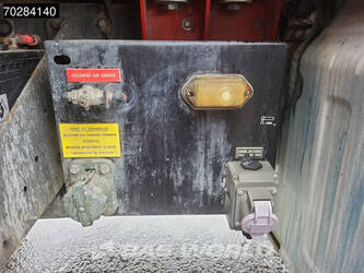 2009-renault-thomas-45447706