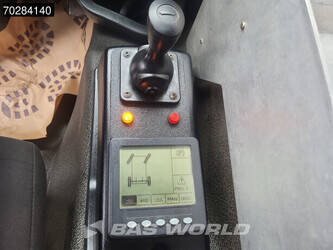 2009-renault-thomas-45447725