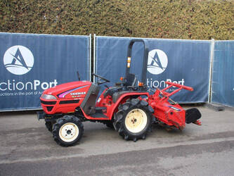 صورة ل تراكتورات زراعية يانمار KE-40