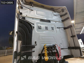 2020-renault-t440-1423636-45464494