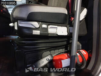 2020-renault-t440-1423636-45464511