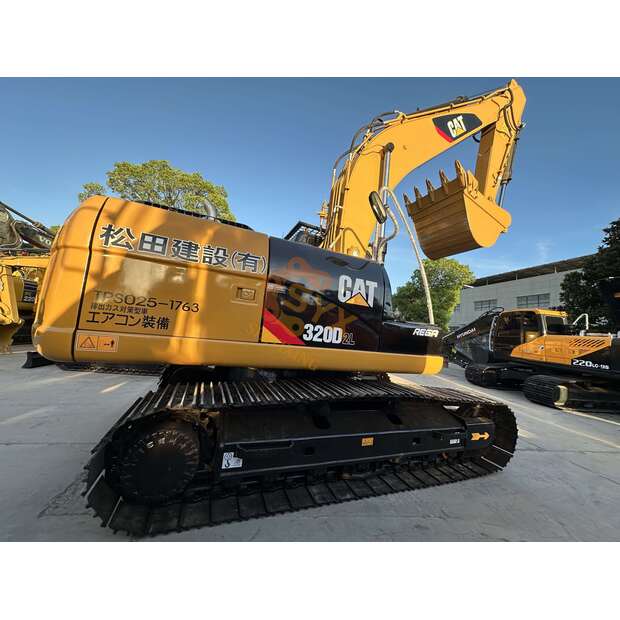 2024 Caterpillar 320D2-45464697