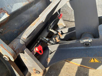 2019-hitachi-zw75-1423659-45464782