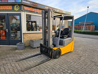 2018-jungheinrich-efg213-45464867