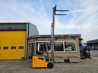 2018-jungheinrich-efg213-45464878