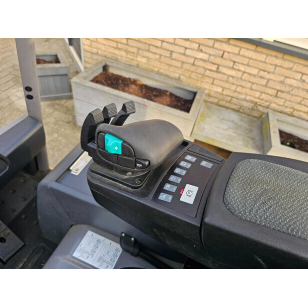 2018 Jungheinrich EFG213-45464888