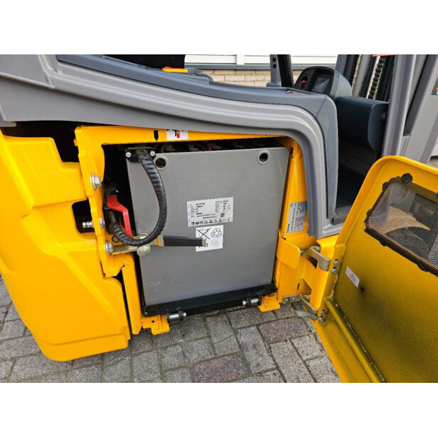 2018 Jungheinrich EFG213-45464893