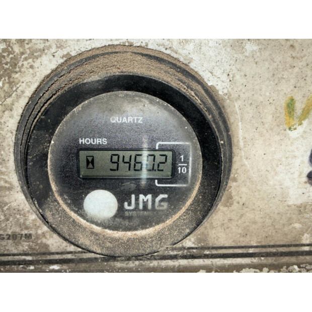 2011 تيريكس 883-45465016