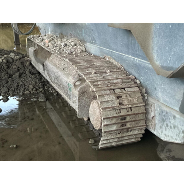 2011 تيريكس 883-45465053