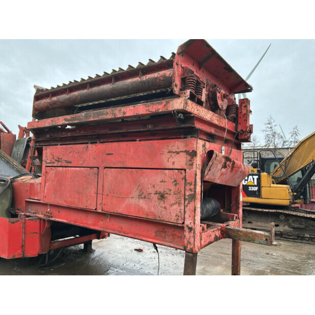 2001 فينلاي 798-45465137