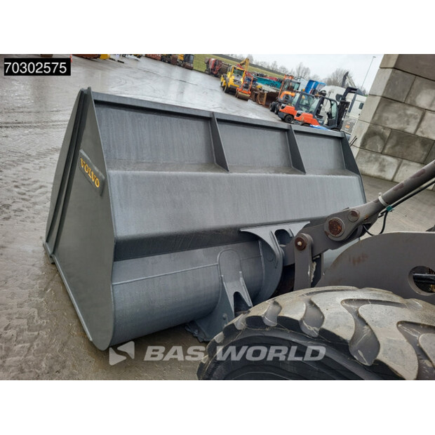 2021 Volvo L110H-45466825