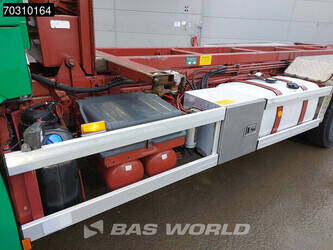 2016-mercedes-benz-actros-2553-1423760-45466986