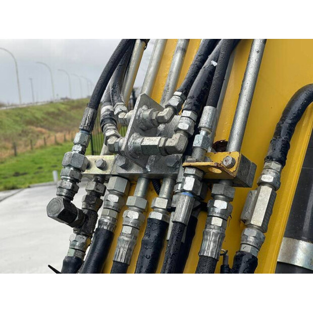 2013 New Holland E50B SR-45468103