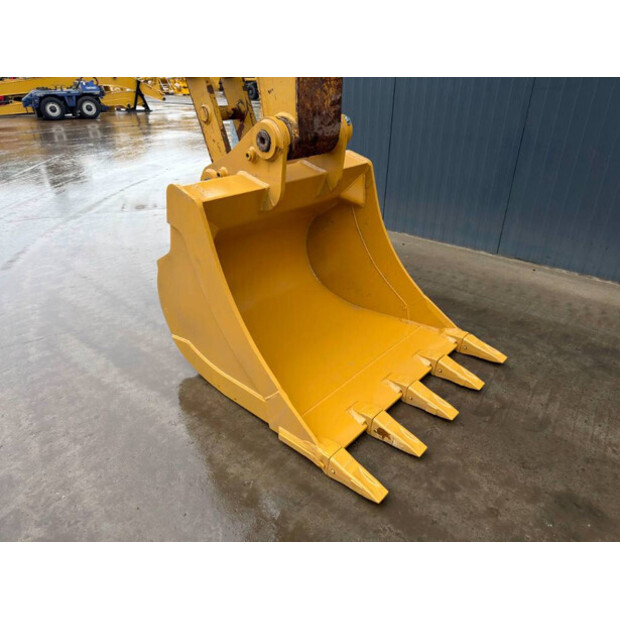 2004 كاتربيلر 318C L-45468284