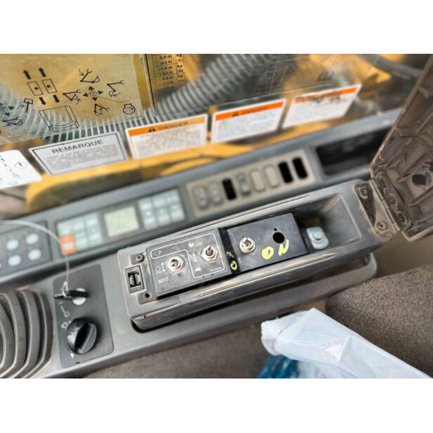 2004 كاتربيلر 318C L-45468318