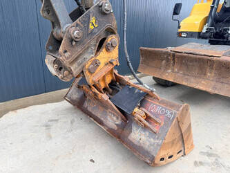 2013-volvo-ew180d-1423913-45468932