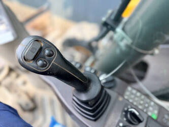 2013-volvo-ew180d-1423913-45468949