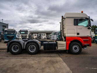 2015-man-tgx-33-560-1423927-45469356