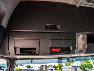 2015-man-tgx-33-560-1423927-45469369