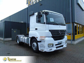 صورة ل رؤوس شاحنات 2006 مرسيدس بنز Axor 1840