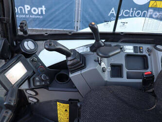 2022-bobcat-e55z-1423937-45469877