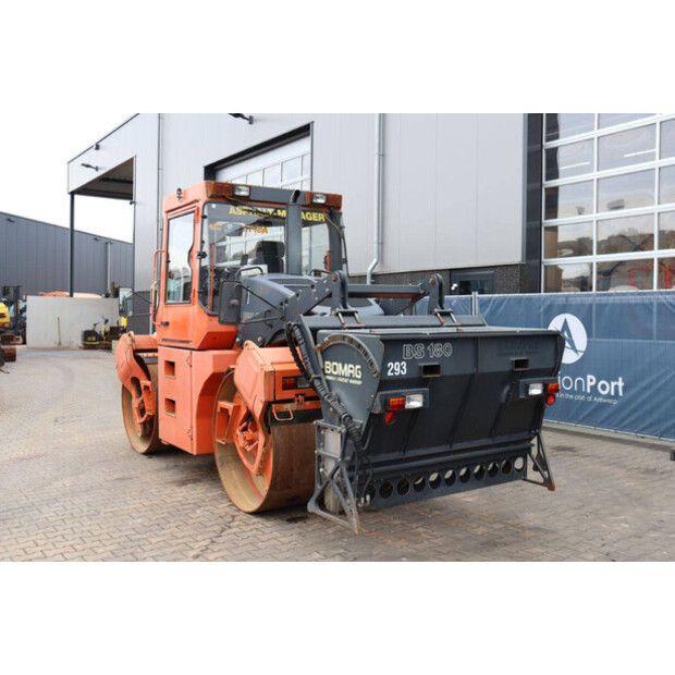 2002 بوماج BW 174 AD-45470126