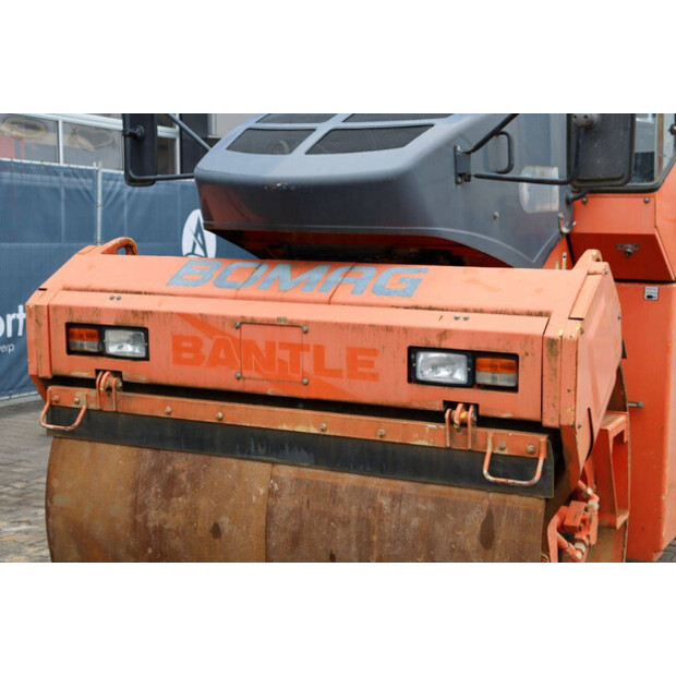 2002 بوماج BW 174 AD-45470134