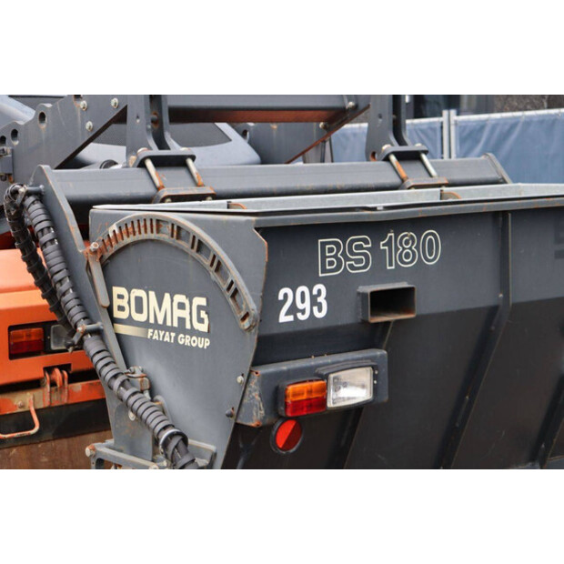 2002 بوماج BW 174 AD-45470145