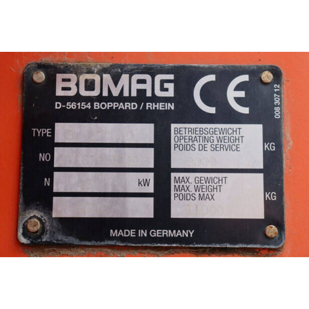 2002 بوماج BW 174 AD-45470150