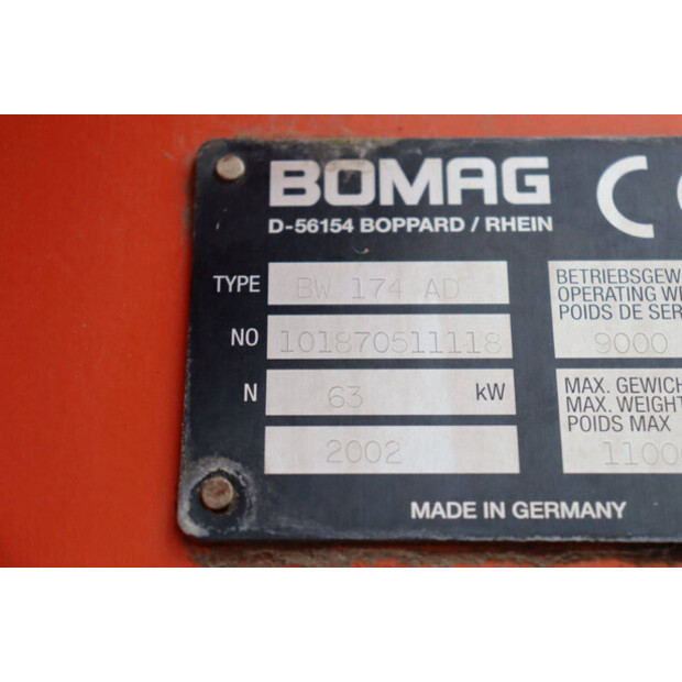 2002 بوماج BW 174 AD-45470151