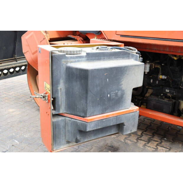 2002 بوماج BW 174 AD-45470156