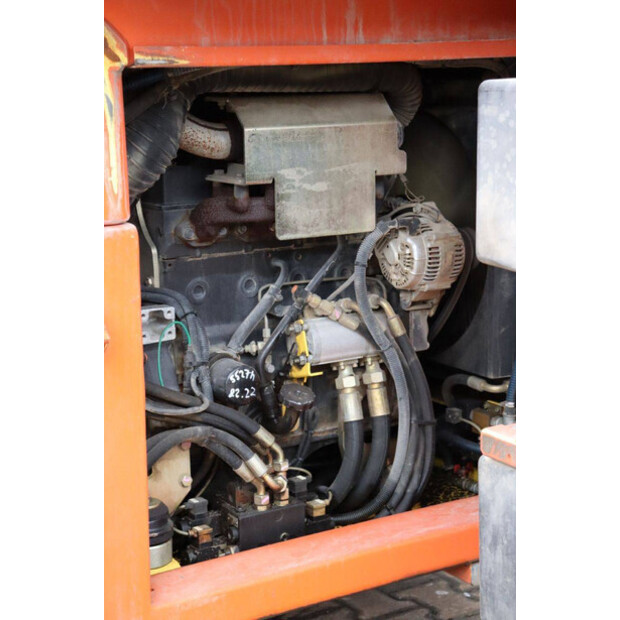 2002 بوماج BW 174 AD-45470157