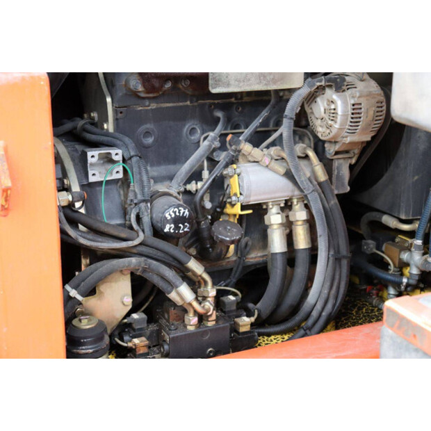 2002 بوماج BW 174 AD-45470158