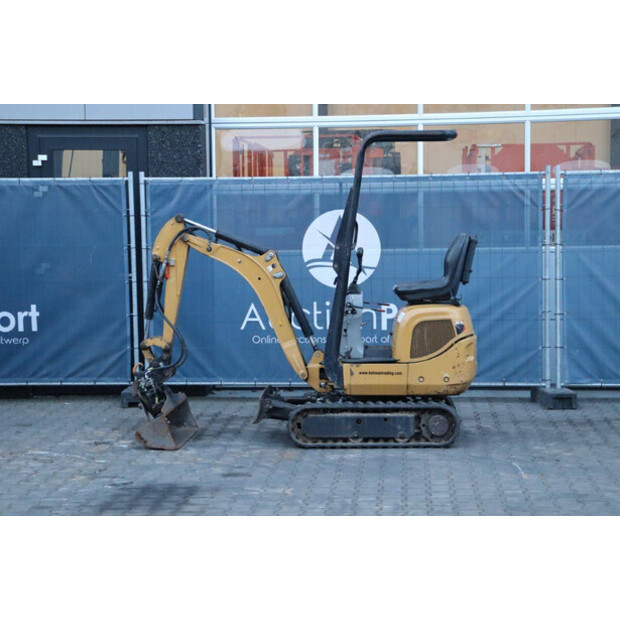 2016 Caterpillar 300.9D-45470171