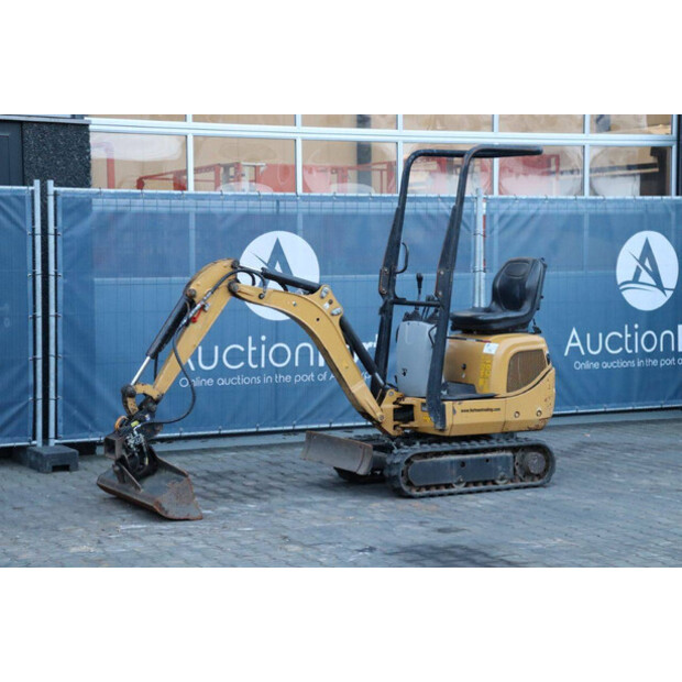 2016 Caterpillar 300.9D-45470178