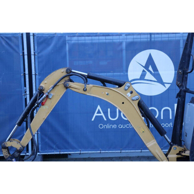 2016 Caterpillar 300.9D-45470181