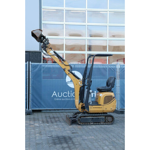 2016 Caterpillar 300.9D-45470205