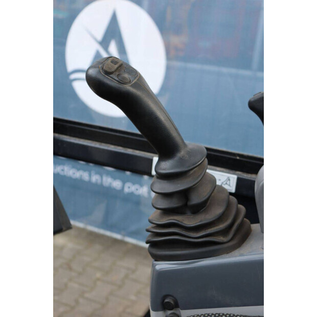 2022 Hitachi ZX19-6CR-45470263