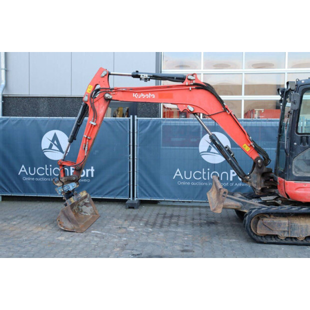 2019 KUBOTA U55-4-45470318