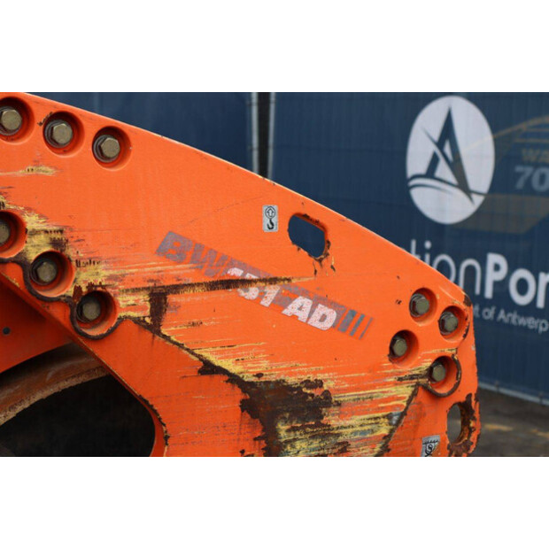 2009 بوماج BW151AD-4-45470642