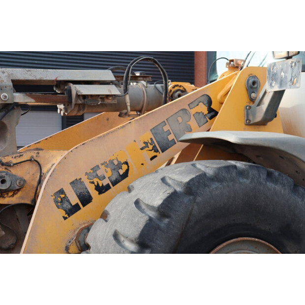 2016 ليبهير L566-45470725