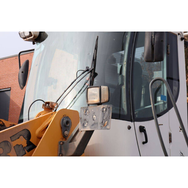 2016 ليبهير L566-45470726