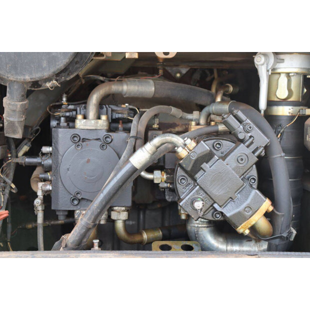 2016 ليبهير L566-45470736