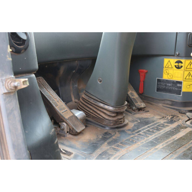 2016 ليبهير L566-45470743