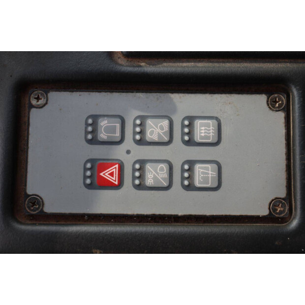 2016 ليبهير L566-45470745