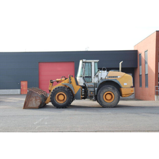 2001 ليبهير L544-45470763