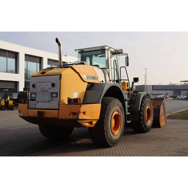 2001 ليبهير L544-45470767